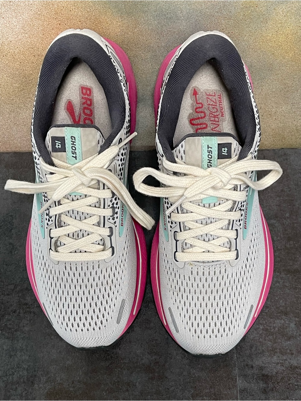 Brooks Ghost 14 Women's Gray/Pink Running Shoes Size 8B - Picture 10 of 16